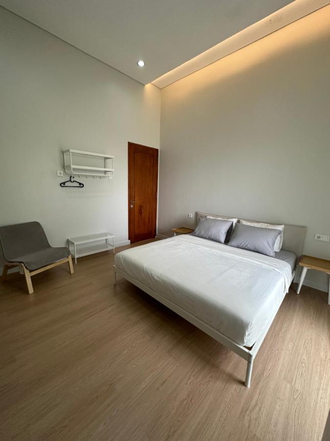 Cendhani Raras Gallery Kejayan Exterior foto